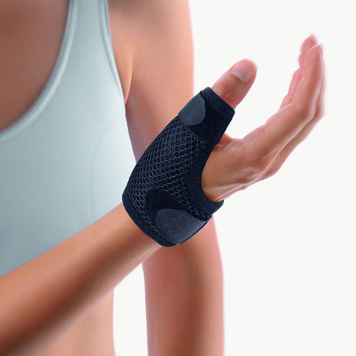 BORT SOFT Short Thumb Splint, For Thumb Arthritis, Pain, Sprain- BLACK